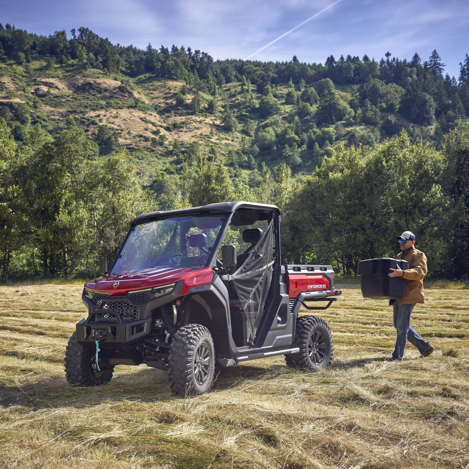 2025 CFMOTO UFORCE 1000 PRO - Bordeaux Red - 004967